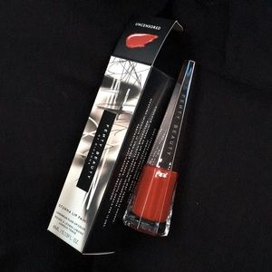 Fenty Beauty Stunna Lip Paint (“Uncensored”)